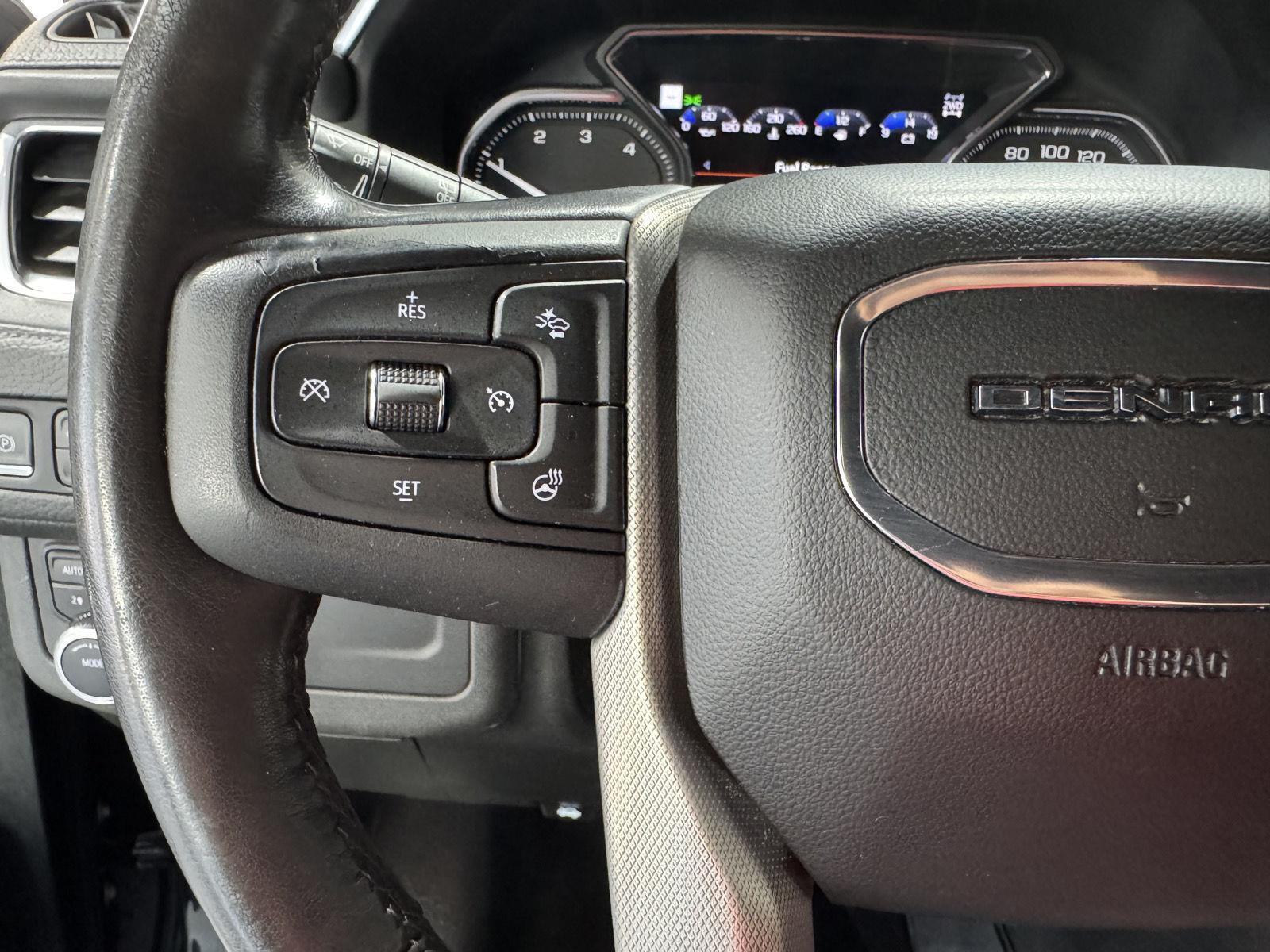 Vehicle photo 13