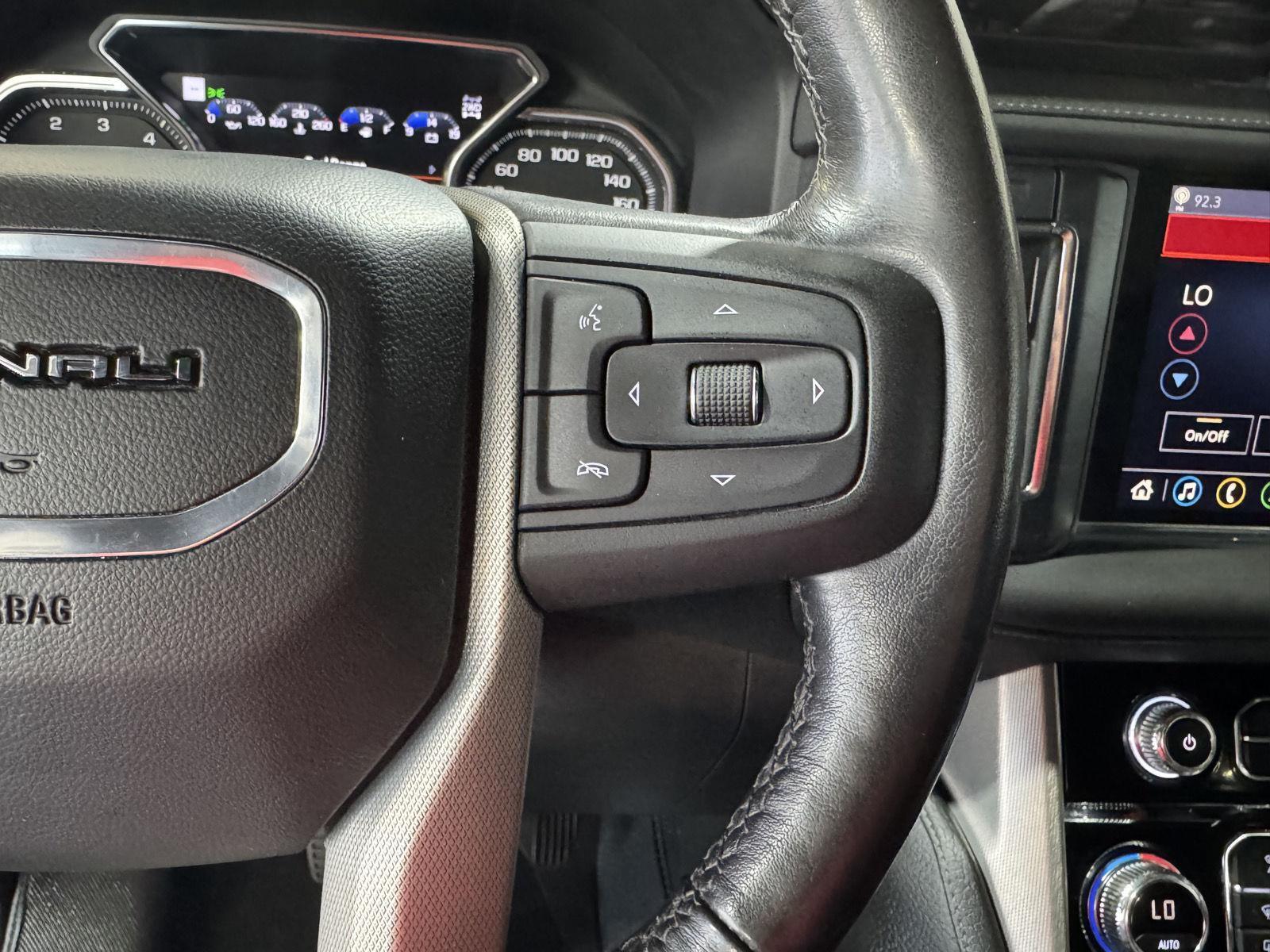 Vehicle photo 14
