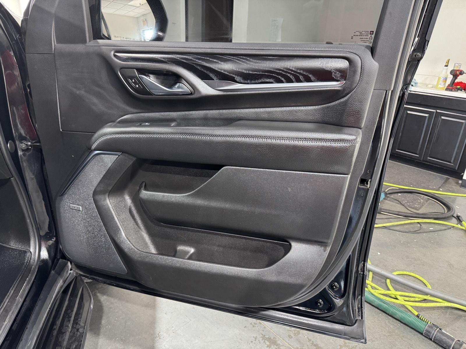 Vehicle photo 19