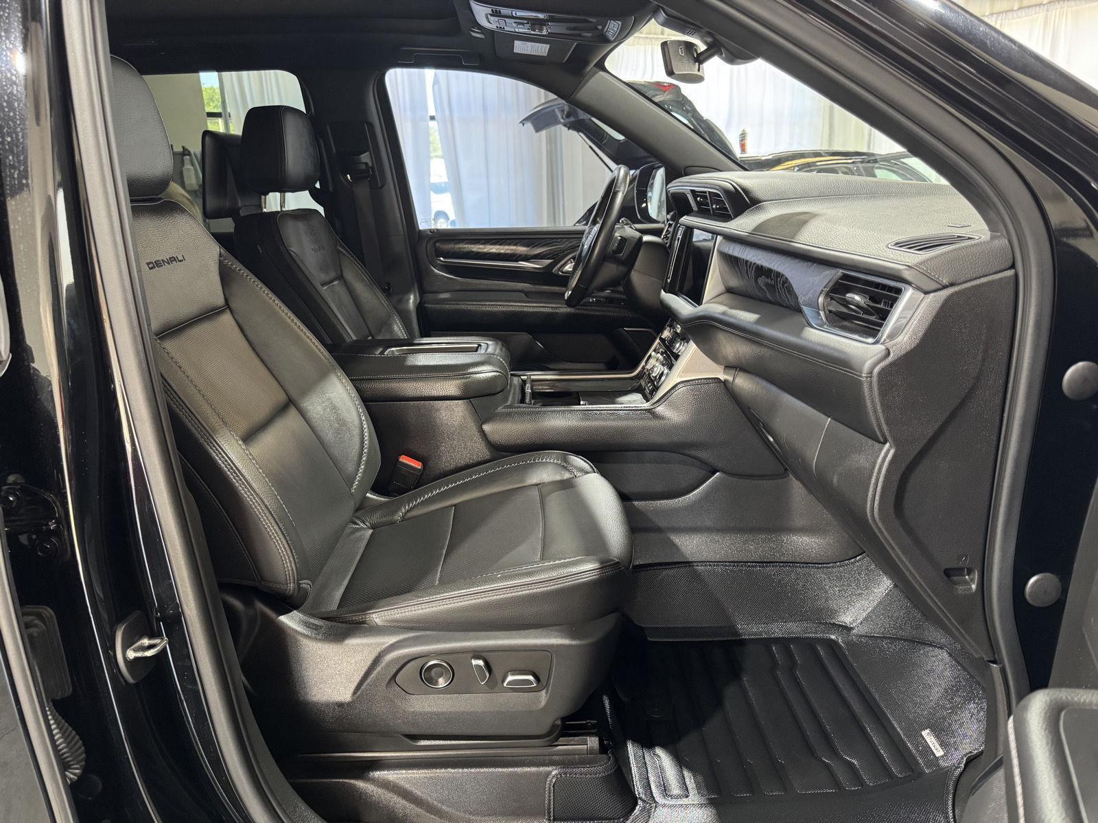 Vehicle photo 20