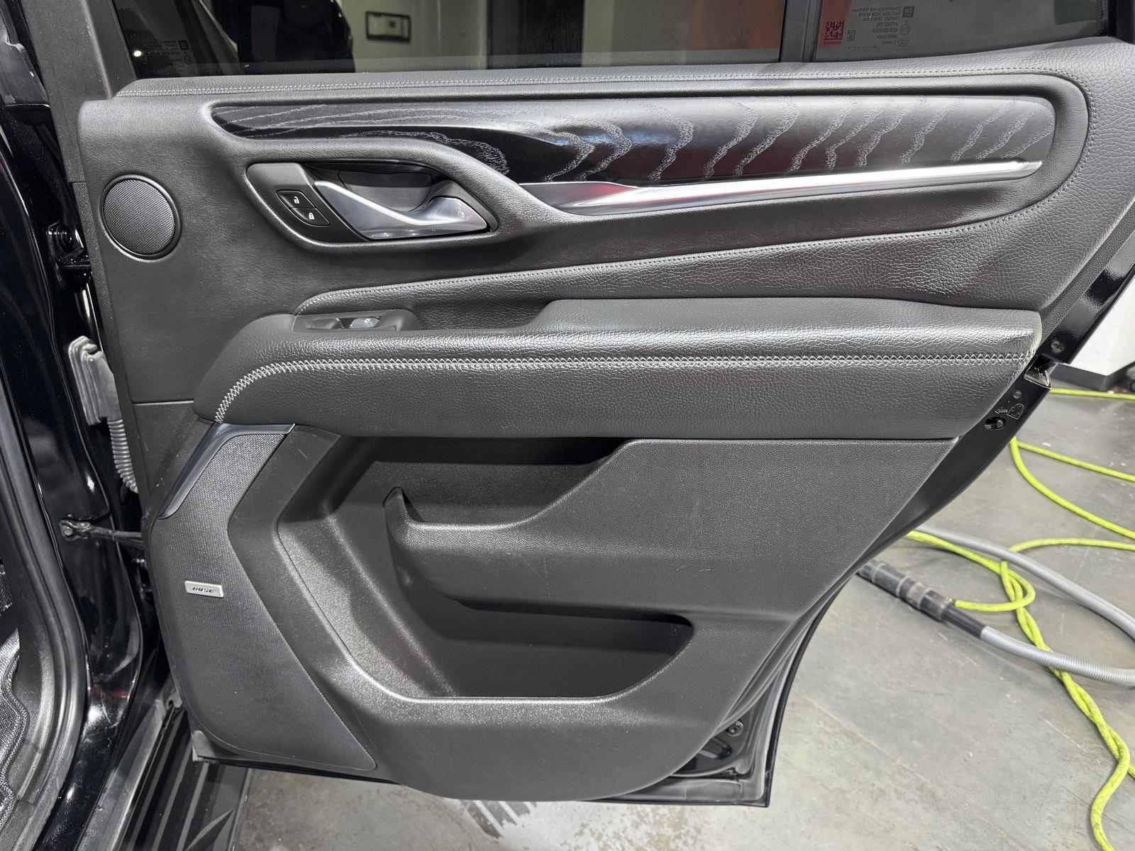 Vehicle photo 21