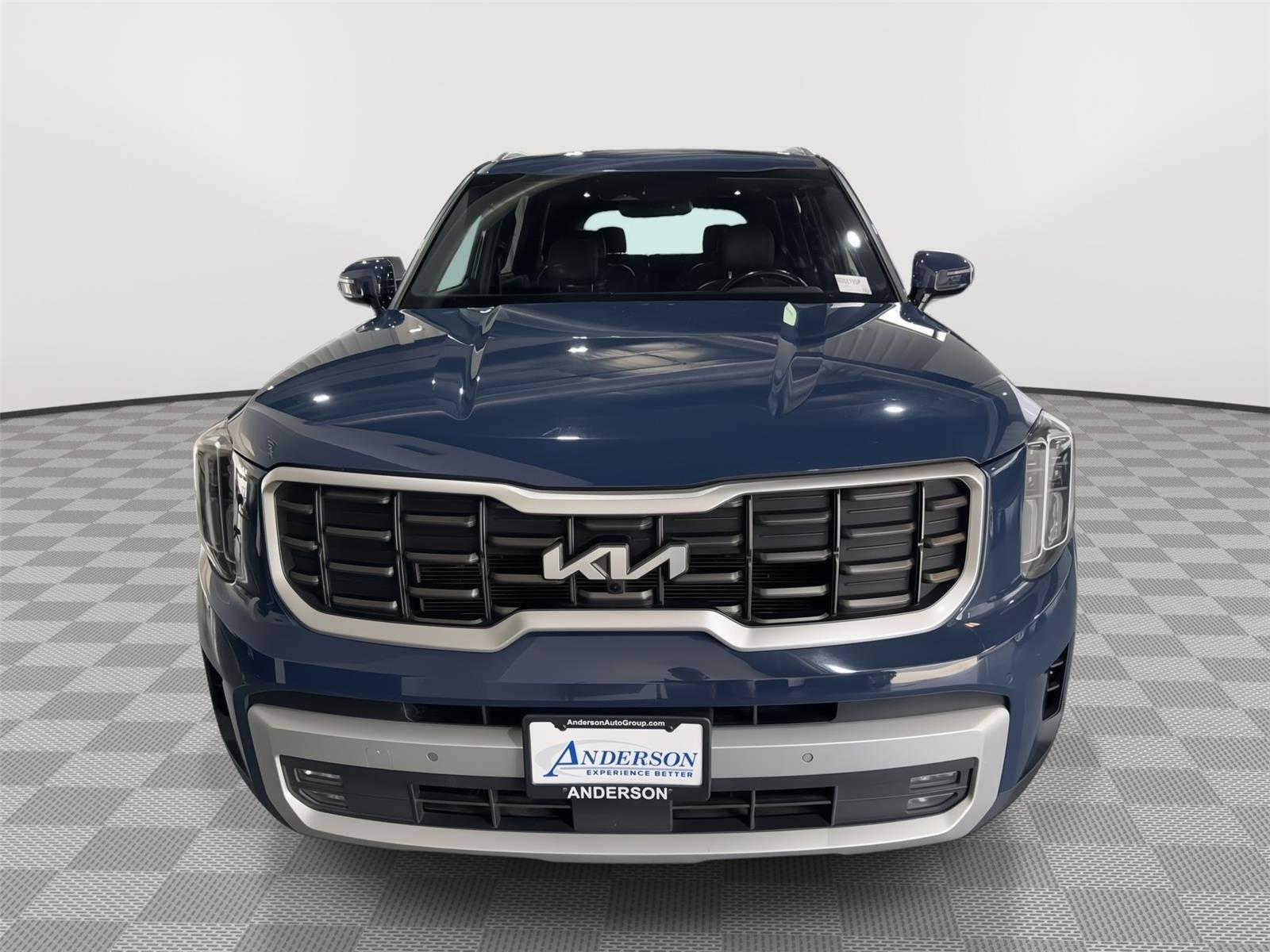 Vehicle photo 4