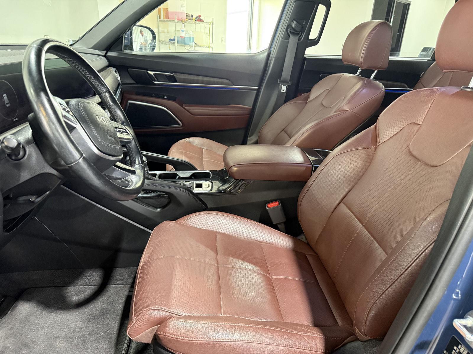 Vehicle photo 17