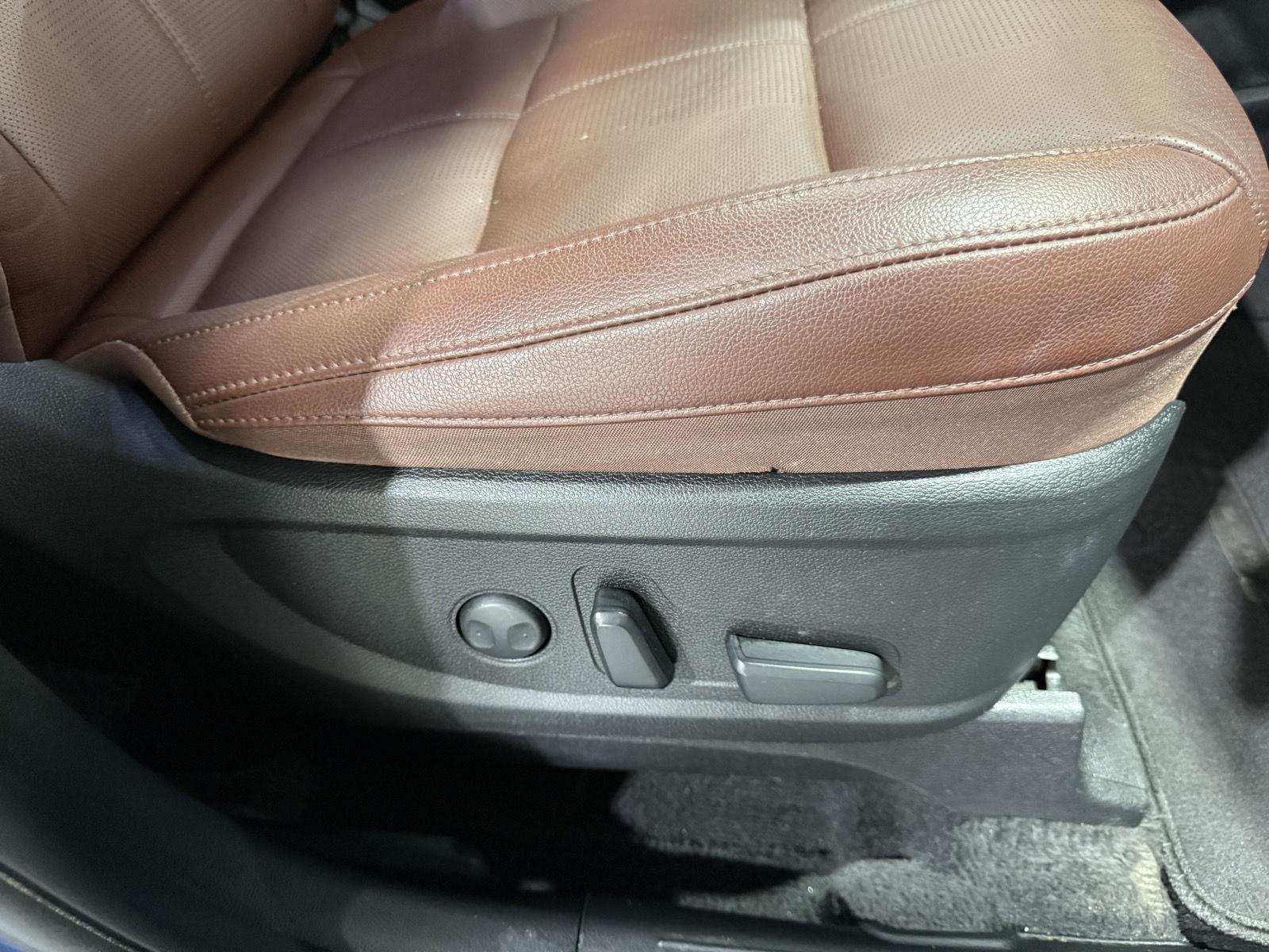 Vehicle photo 28
