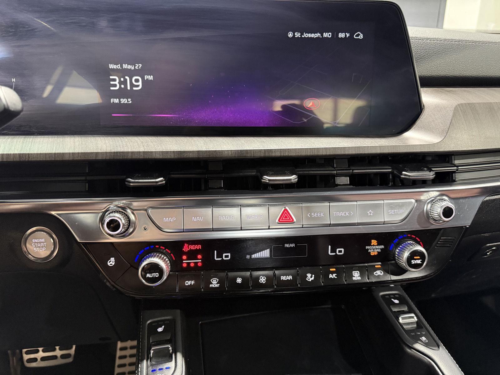Vehicle photo 31