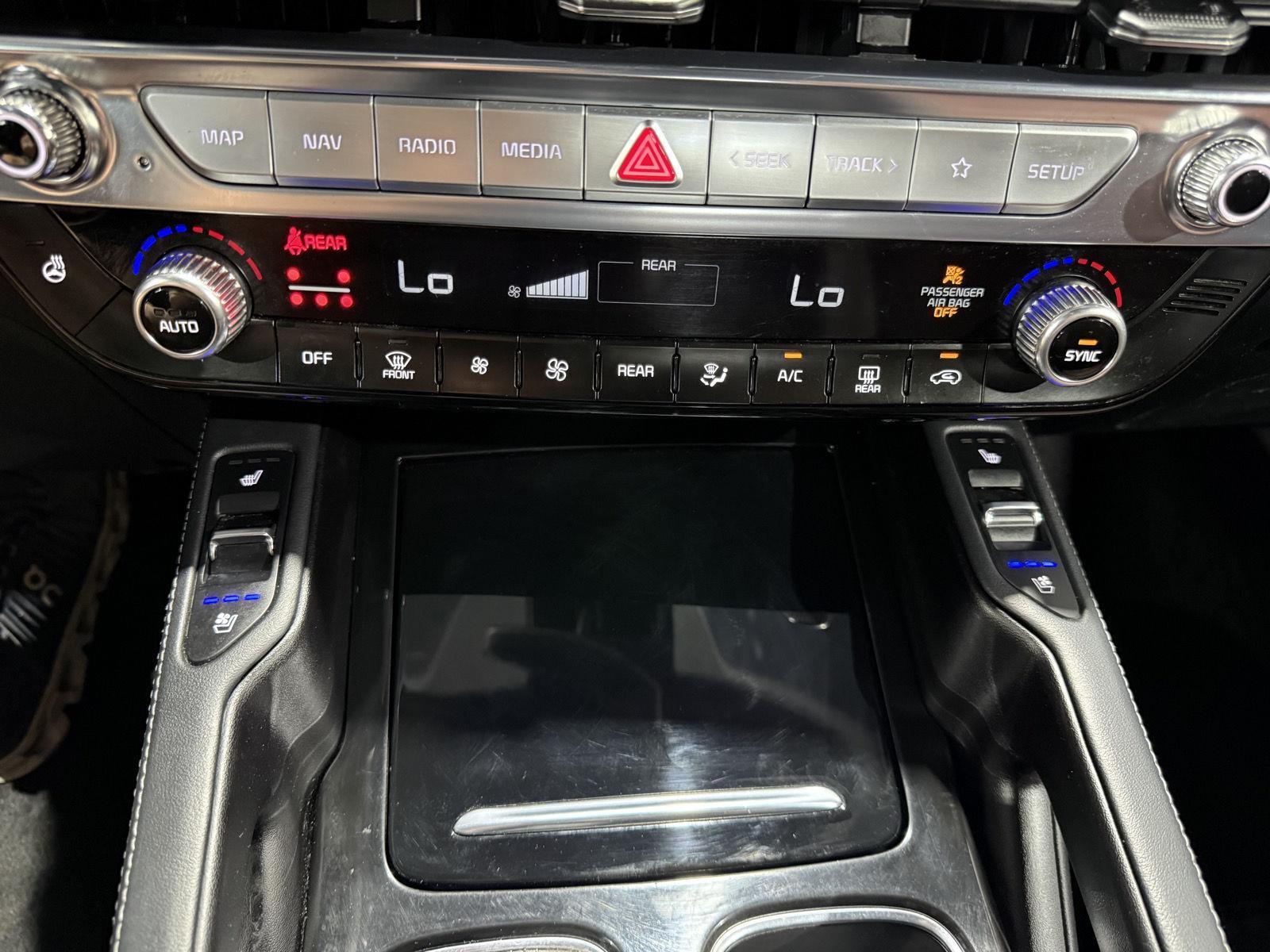 Vehicle photo 33