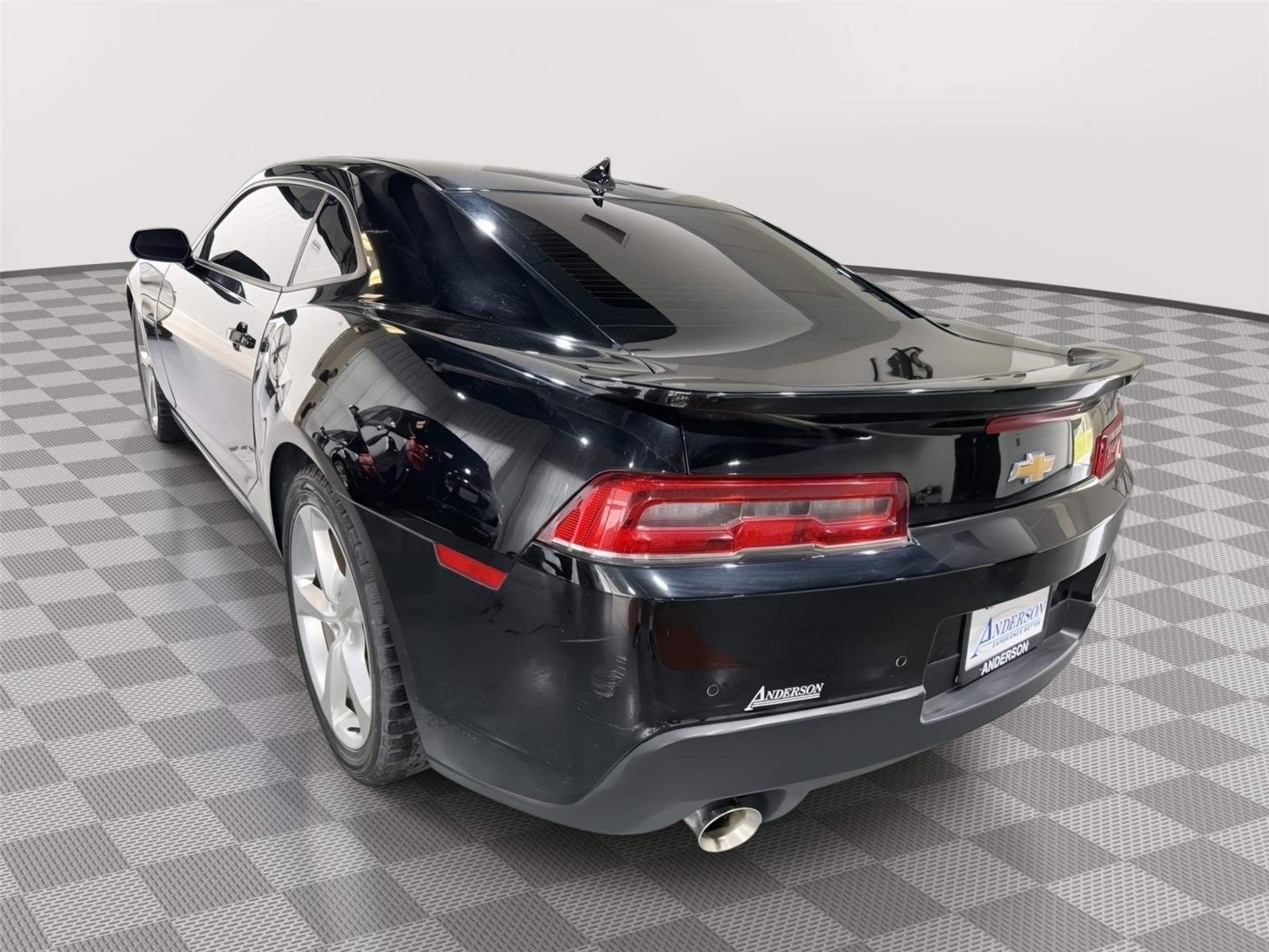 Vehicle photo 9