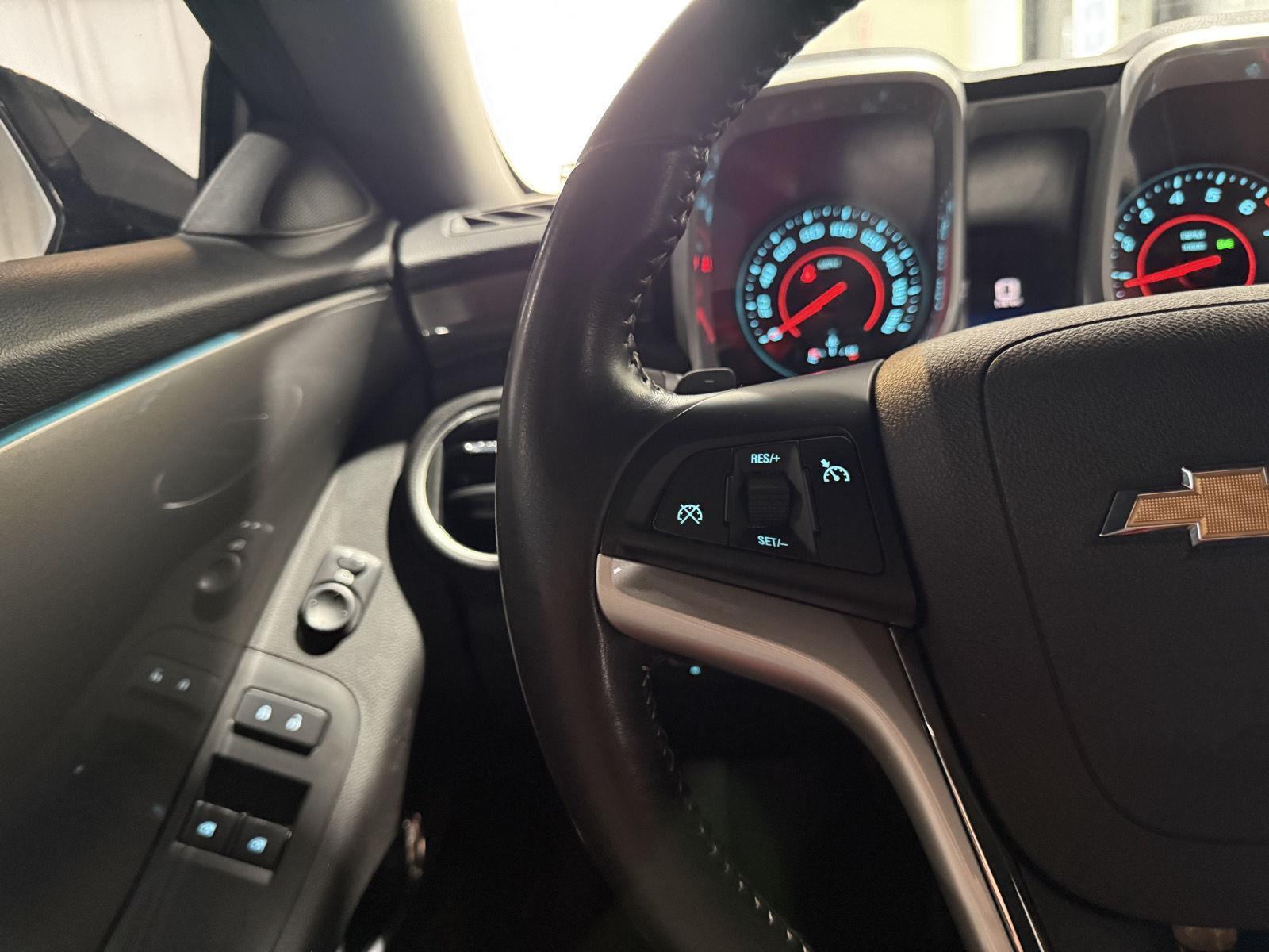 Vehicle photo 13