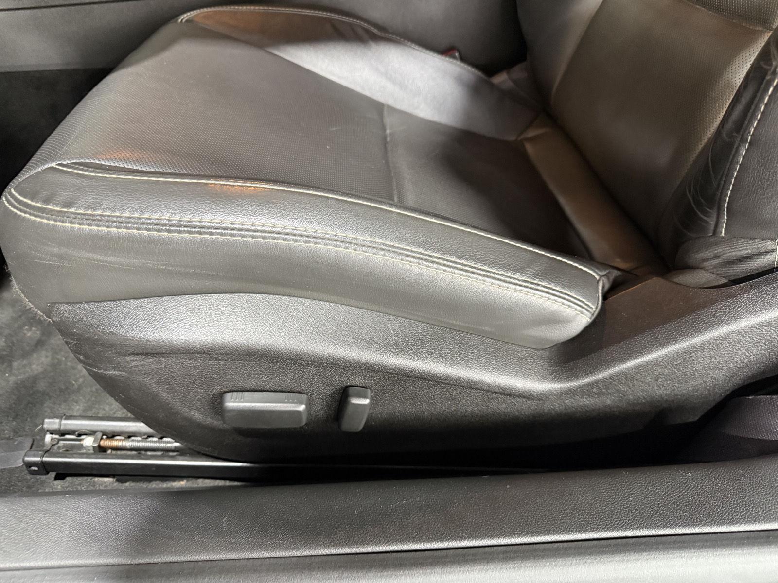 Vehicle photo 19