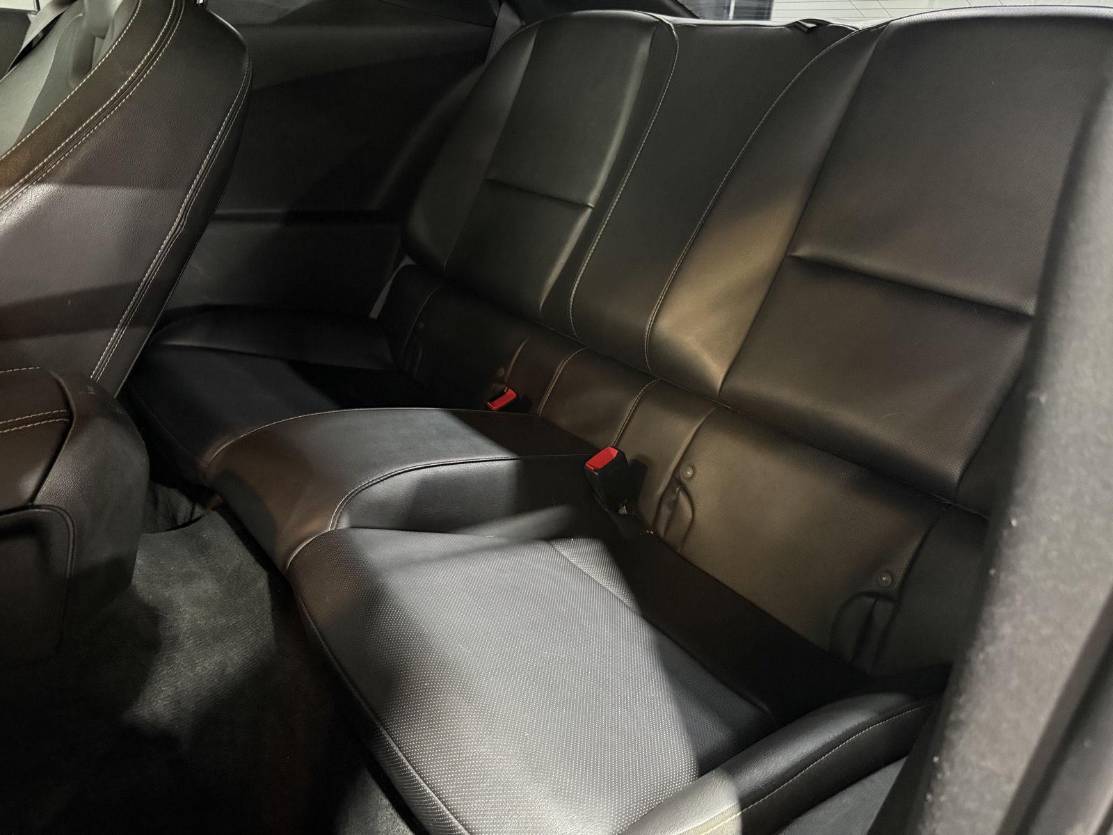 Vehicle photo 22