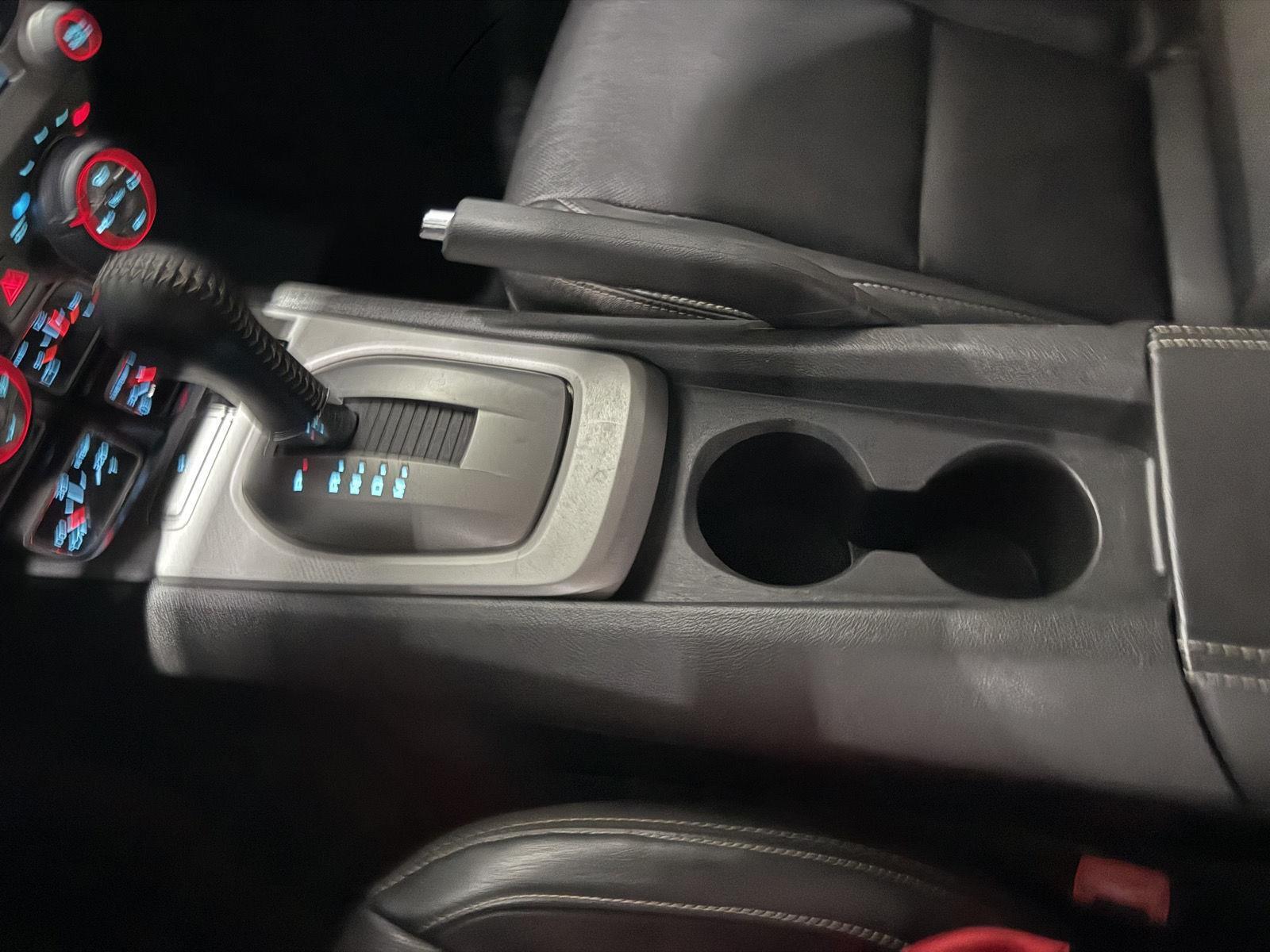 Vehicle photo 28