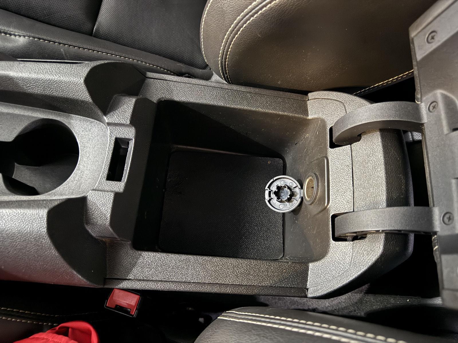 Vehicle photo 29