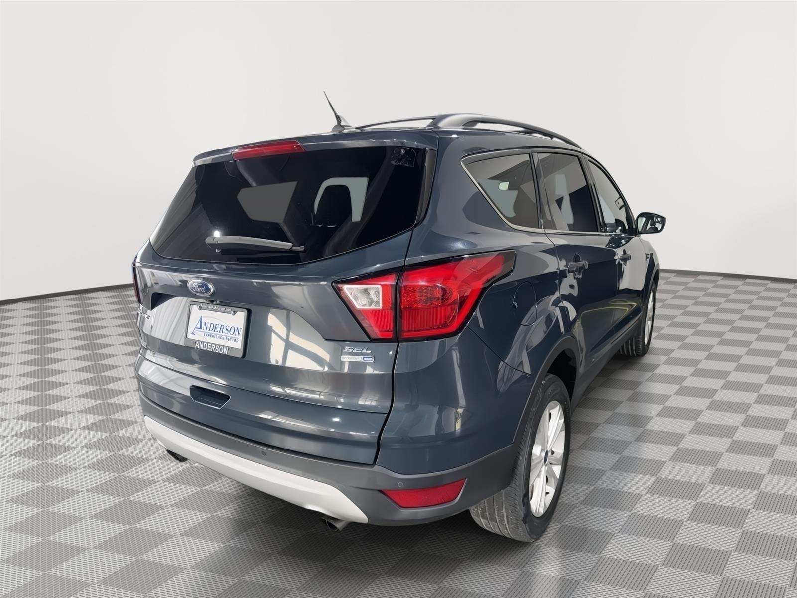 Vehicle photo 7