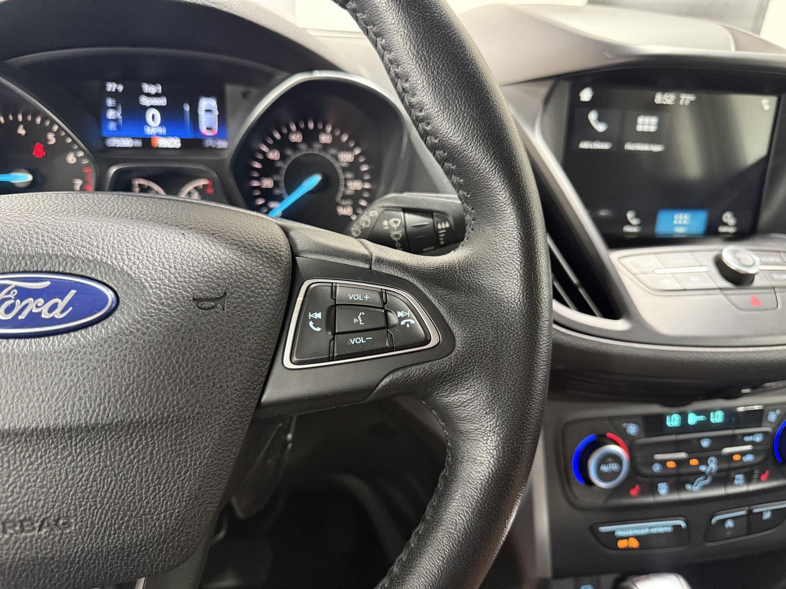 Vehicle photo 14