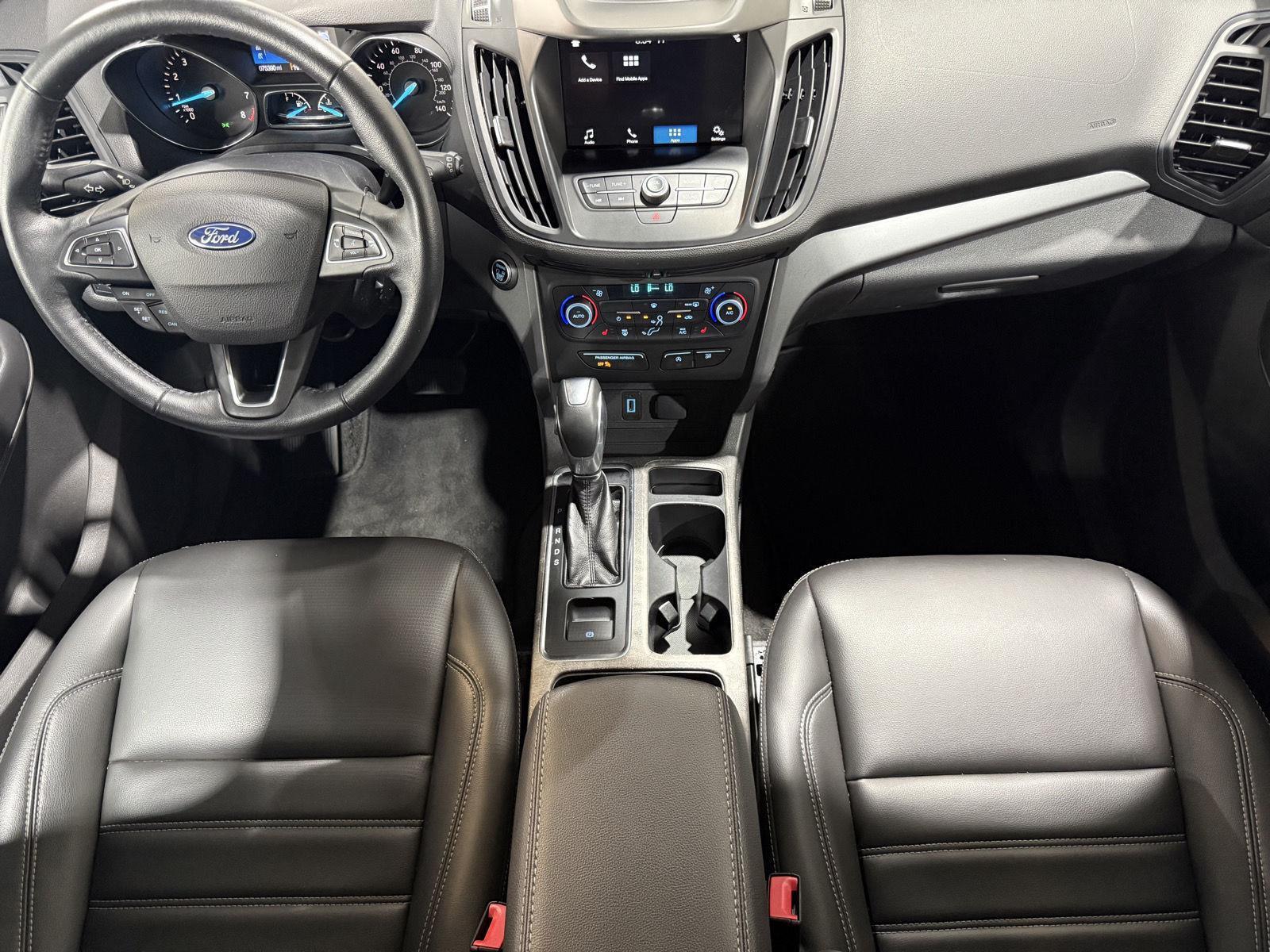 Vehicle photo 16