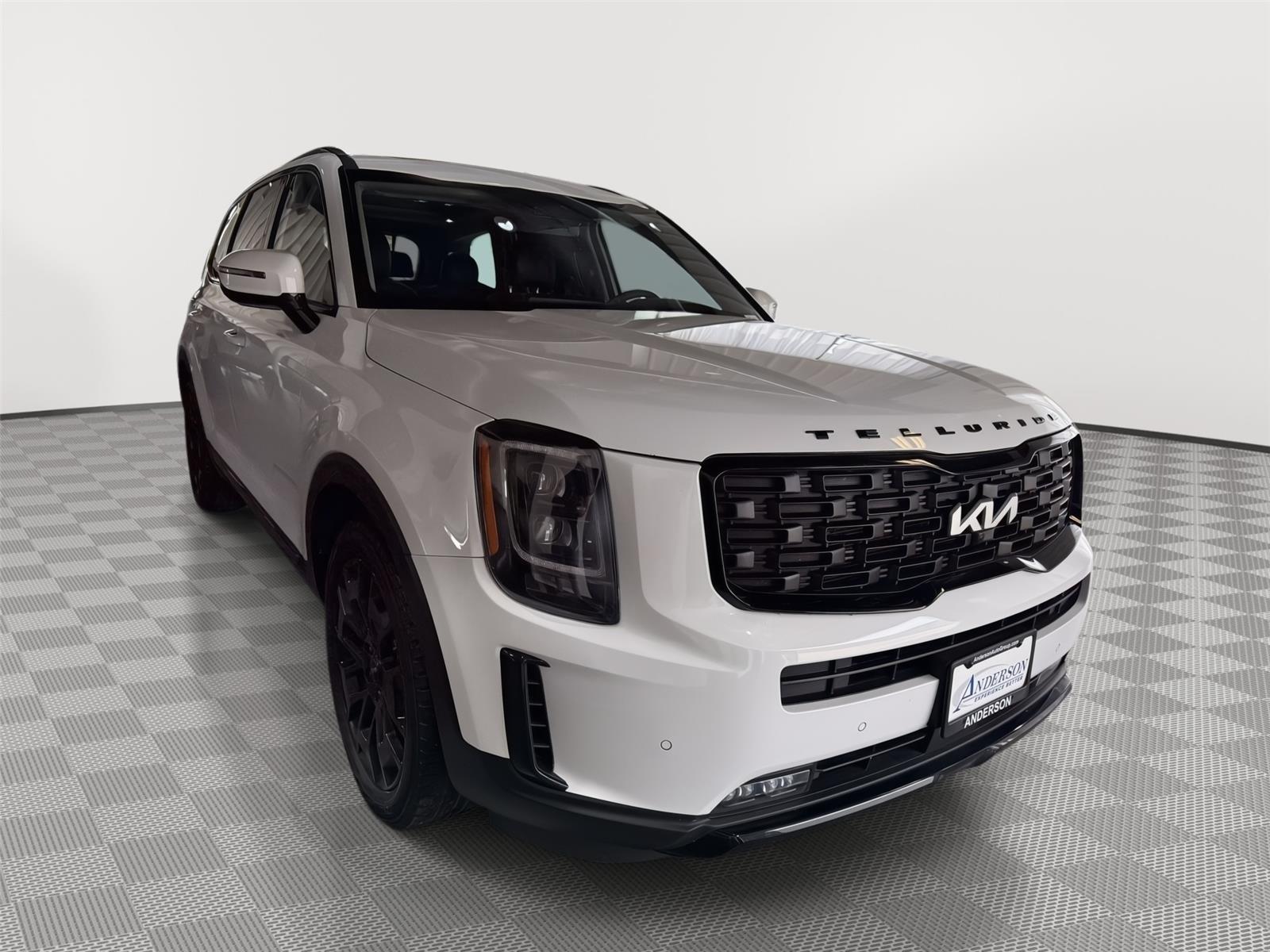 Vehicle photo 5