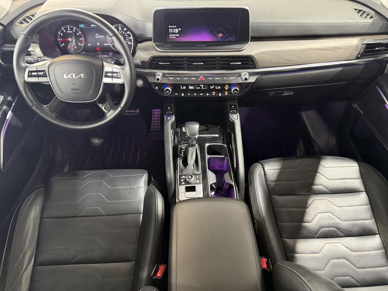 Vehicle photo 15