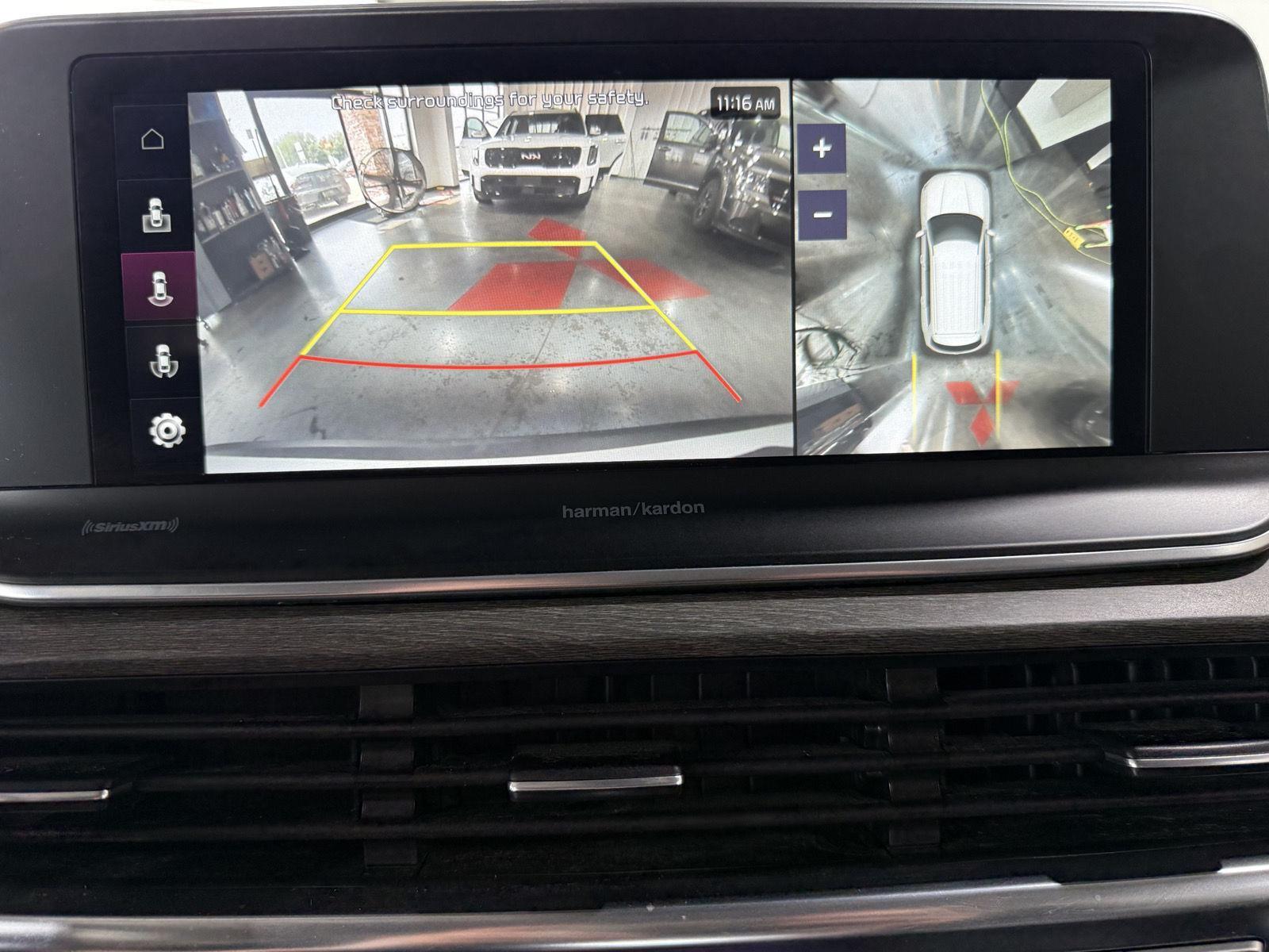 Vehicle photo 30