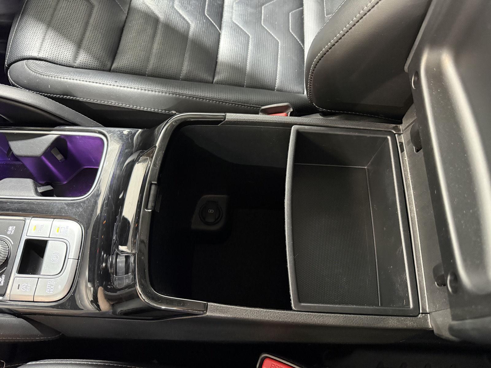 Vehicle photo 33