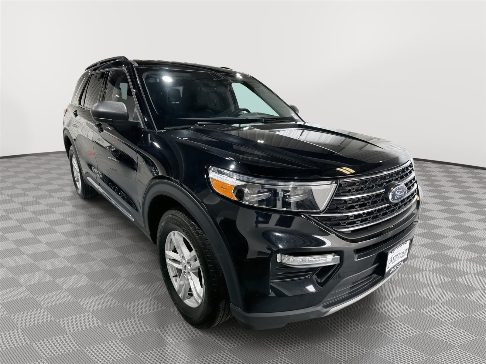 Vehicle photo 5