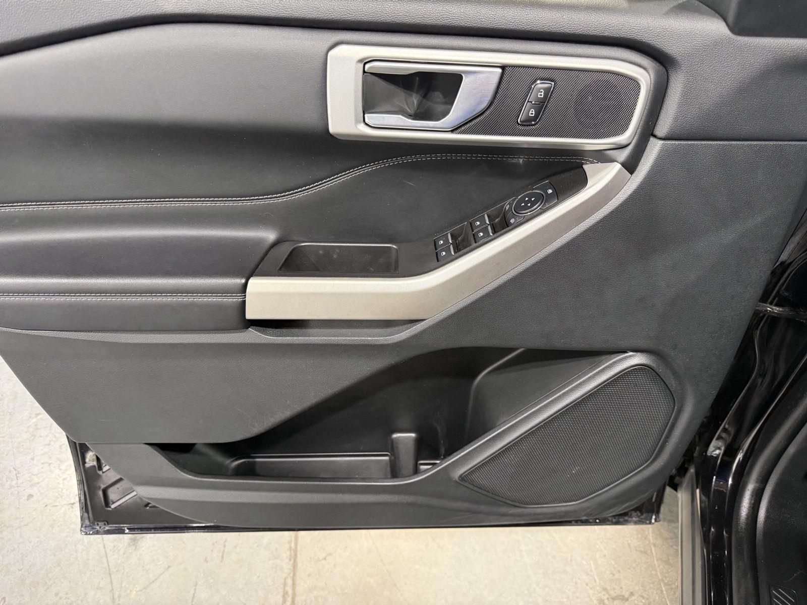 Vehicle photo 20