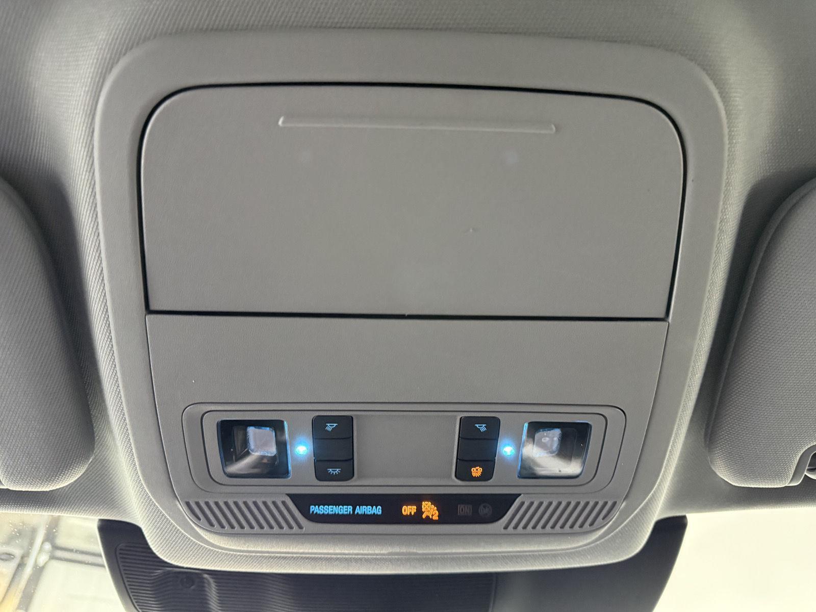 Vehicle photo 29