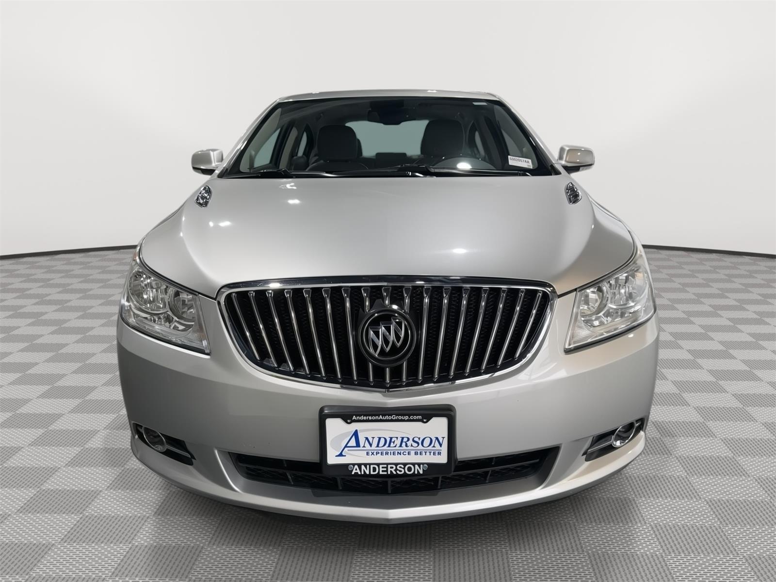 Vehicle photo 4
