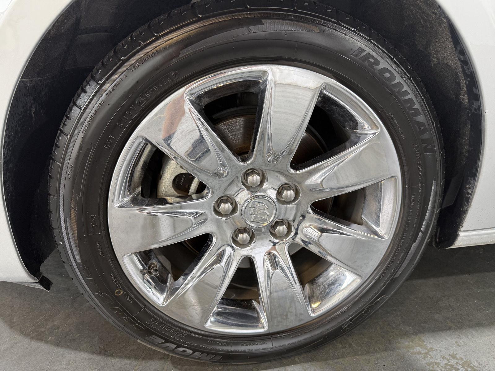 Vehicle photo 10