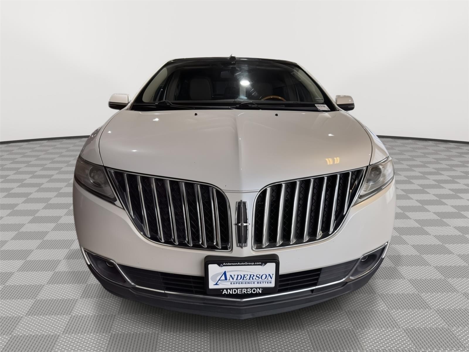 Vehicle photo 4