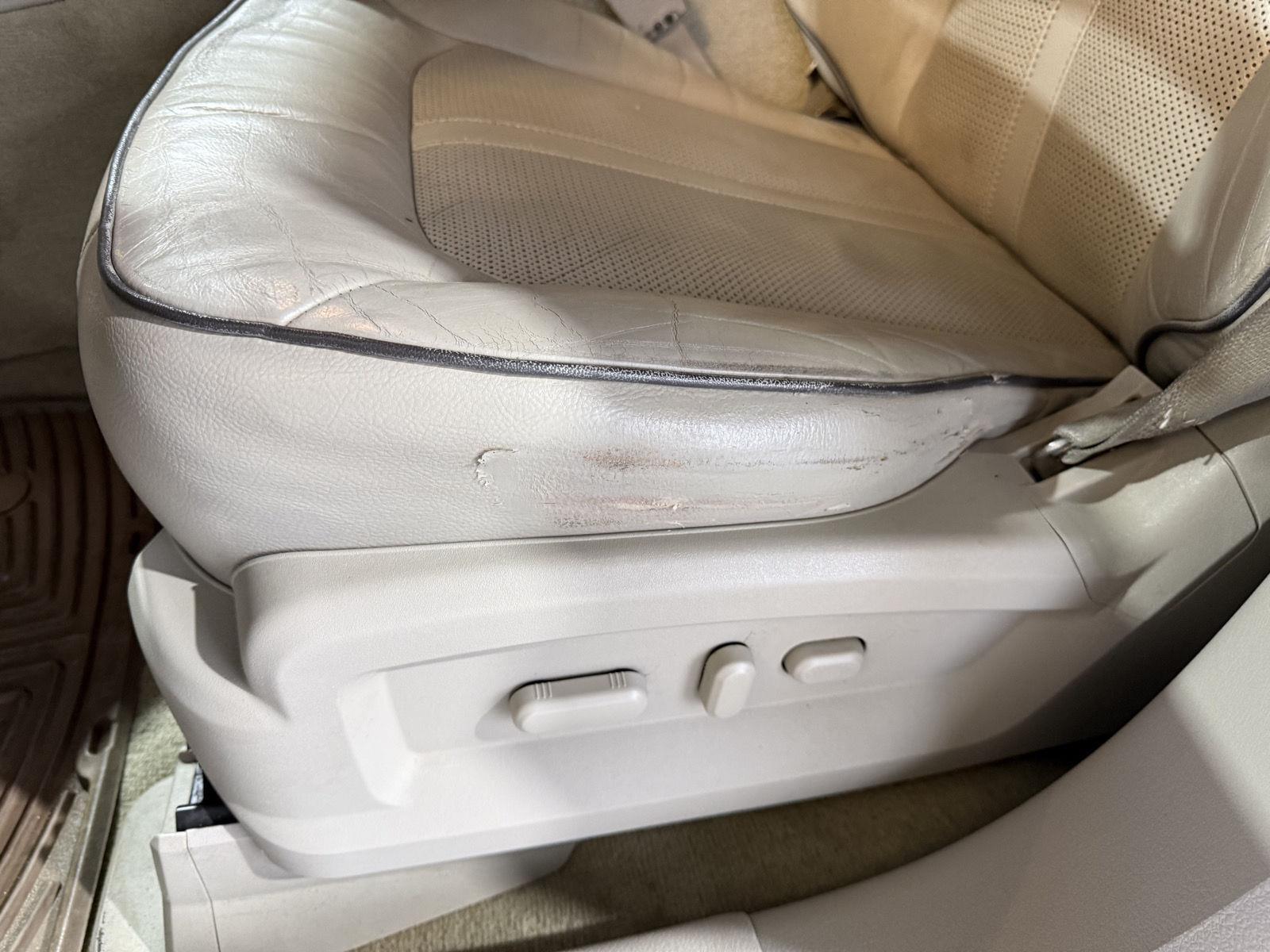 Vehicle photo 17
