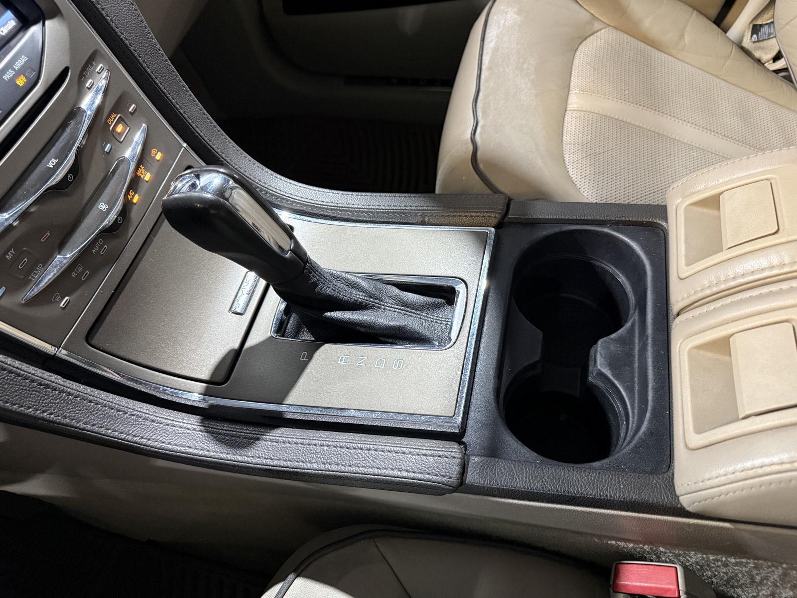Vehicle photo 27