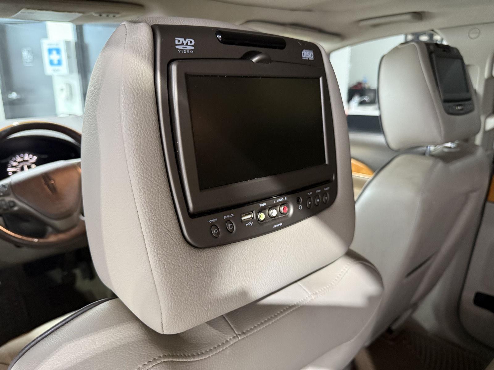 Vehicle photo 29