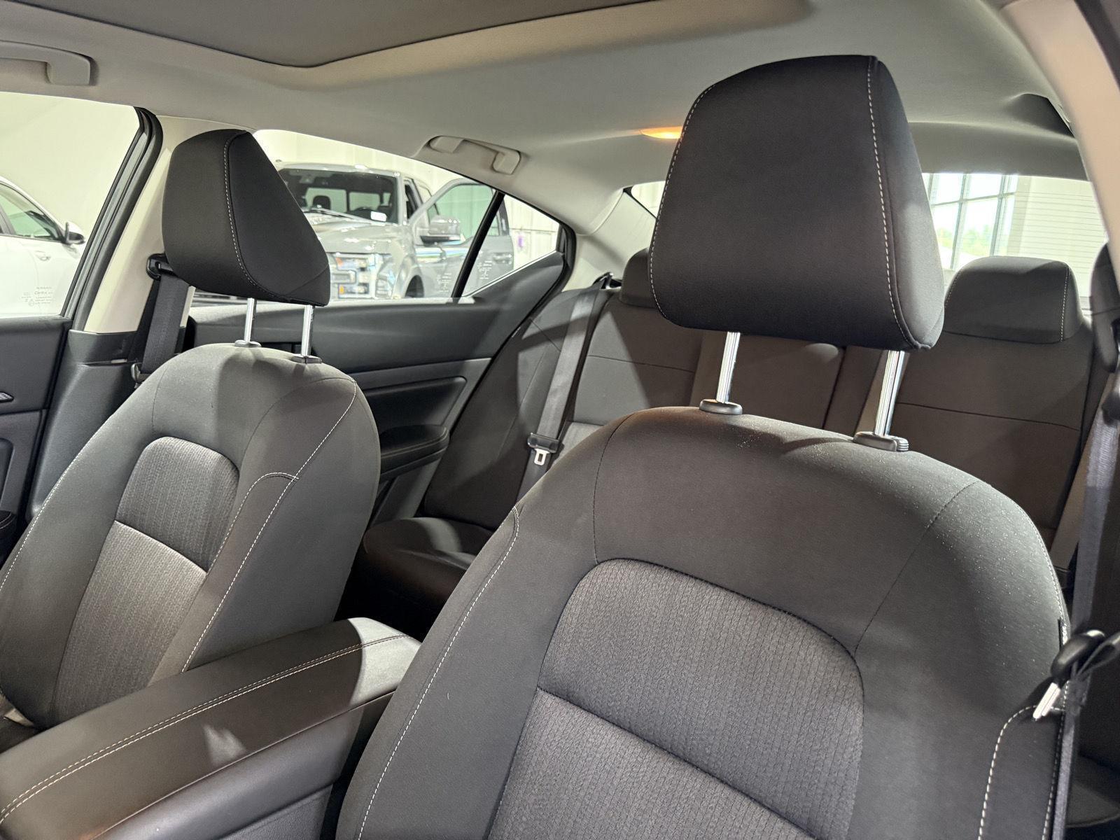 Vehicle photo 17