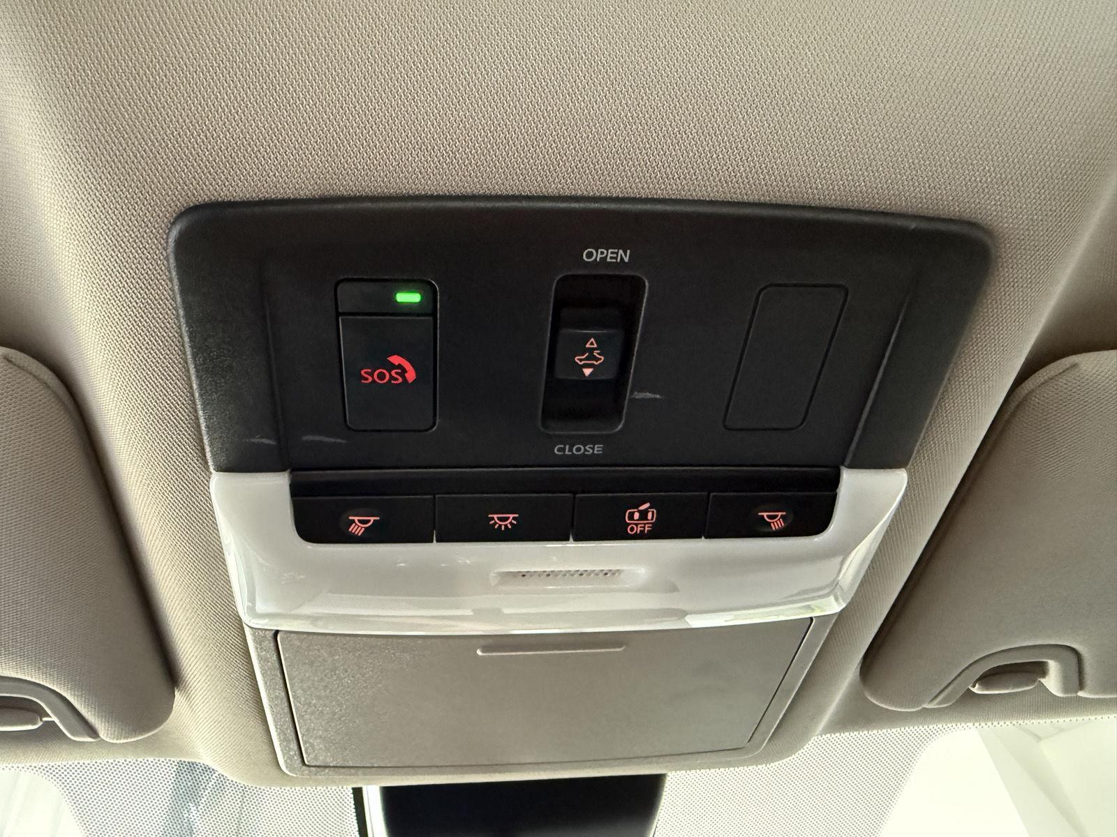 Vehicle photo 26