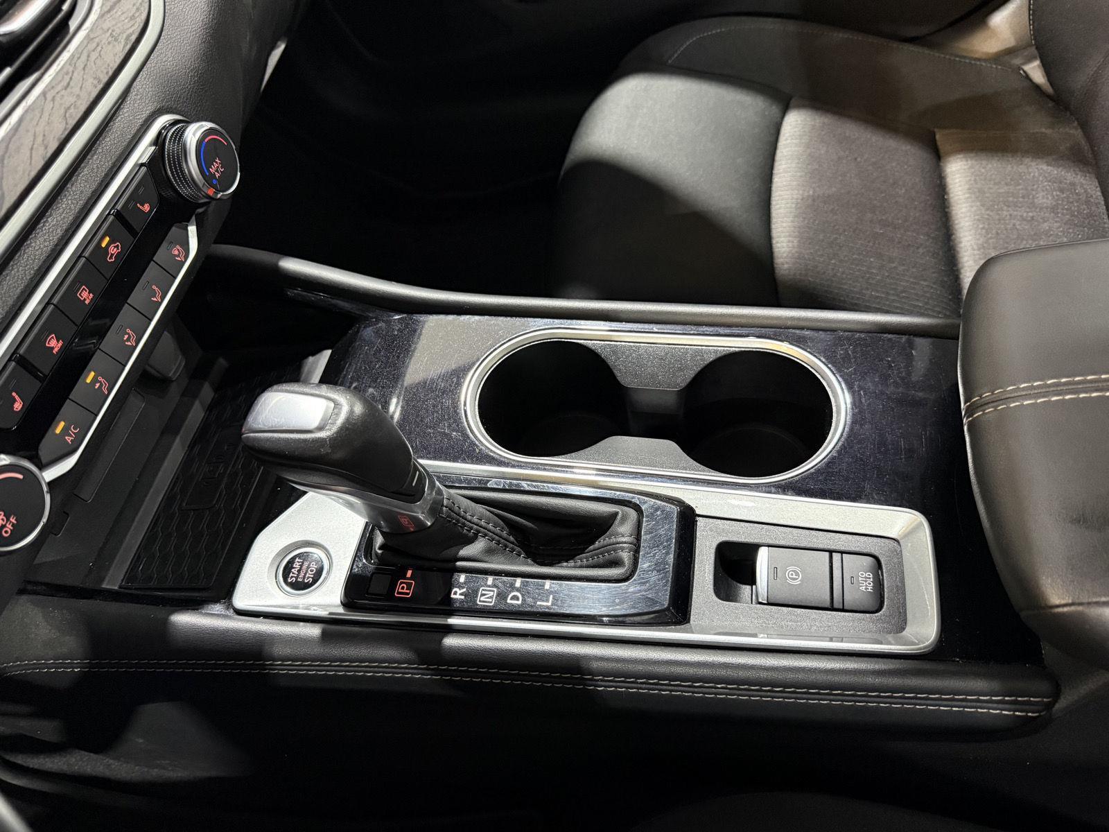 Vehicle photo 31