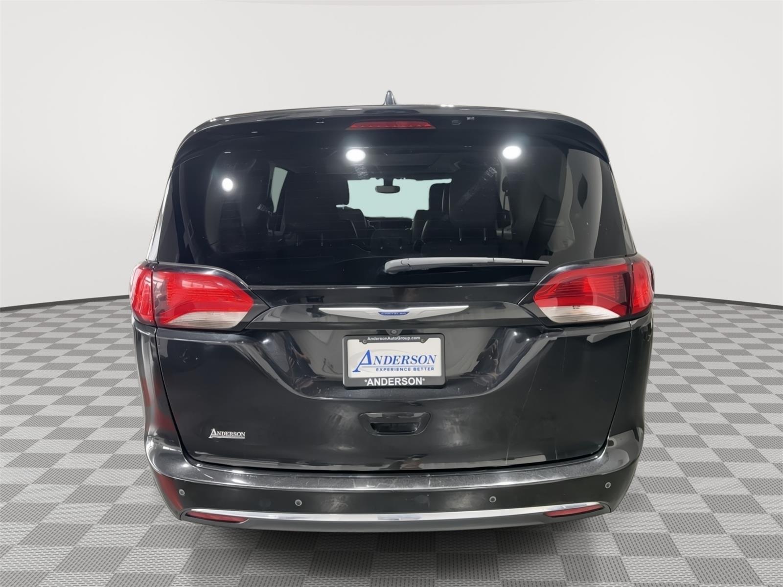 Pre-Owned 2020 Chrysler Pacifica for sale in St. Joseph MO