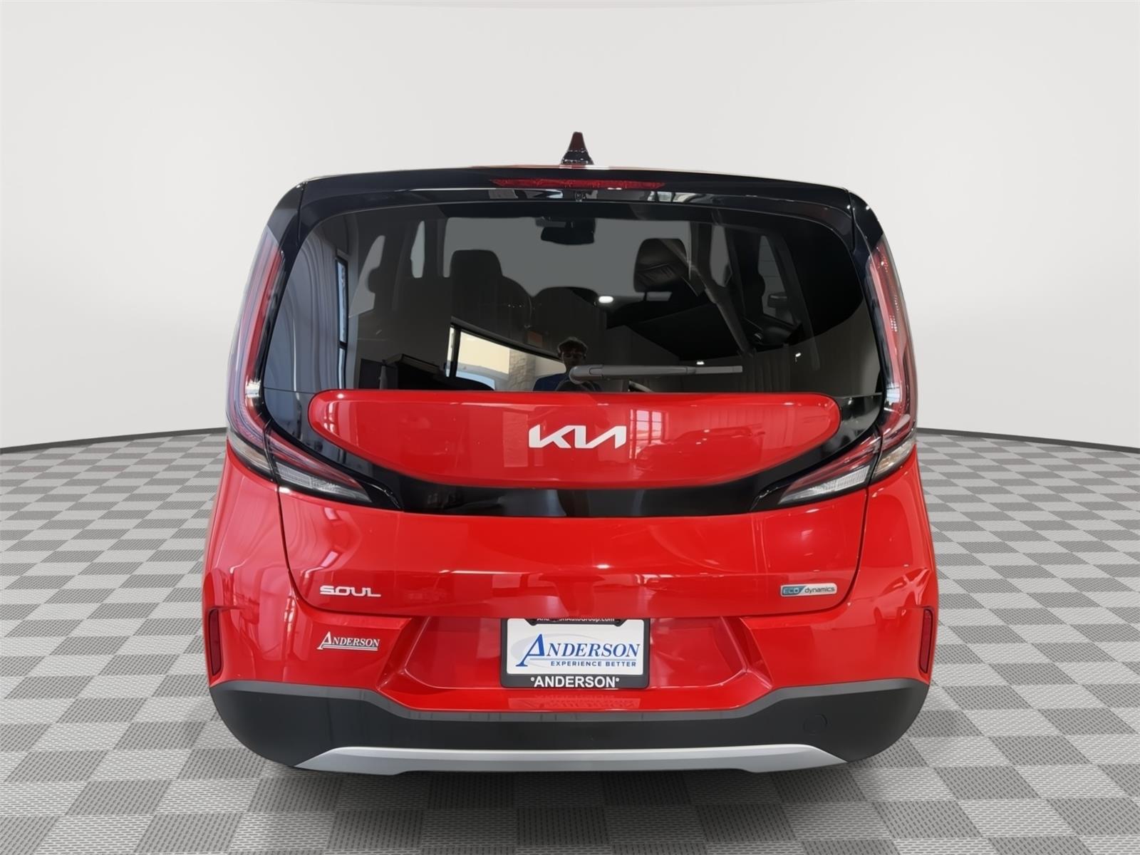 Vehicle photo 8