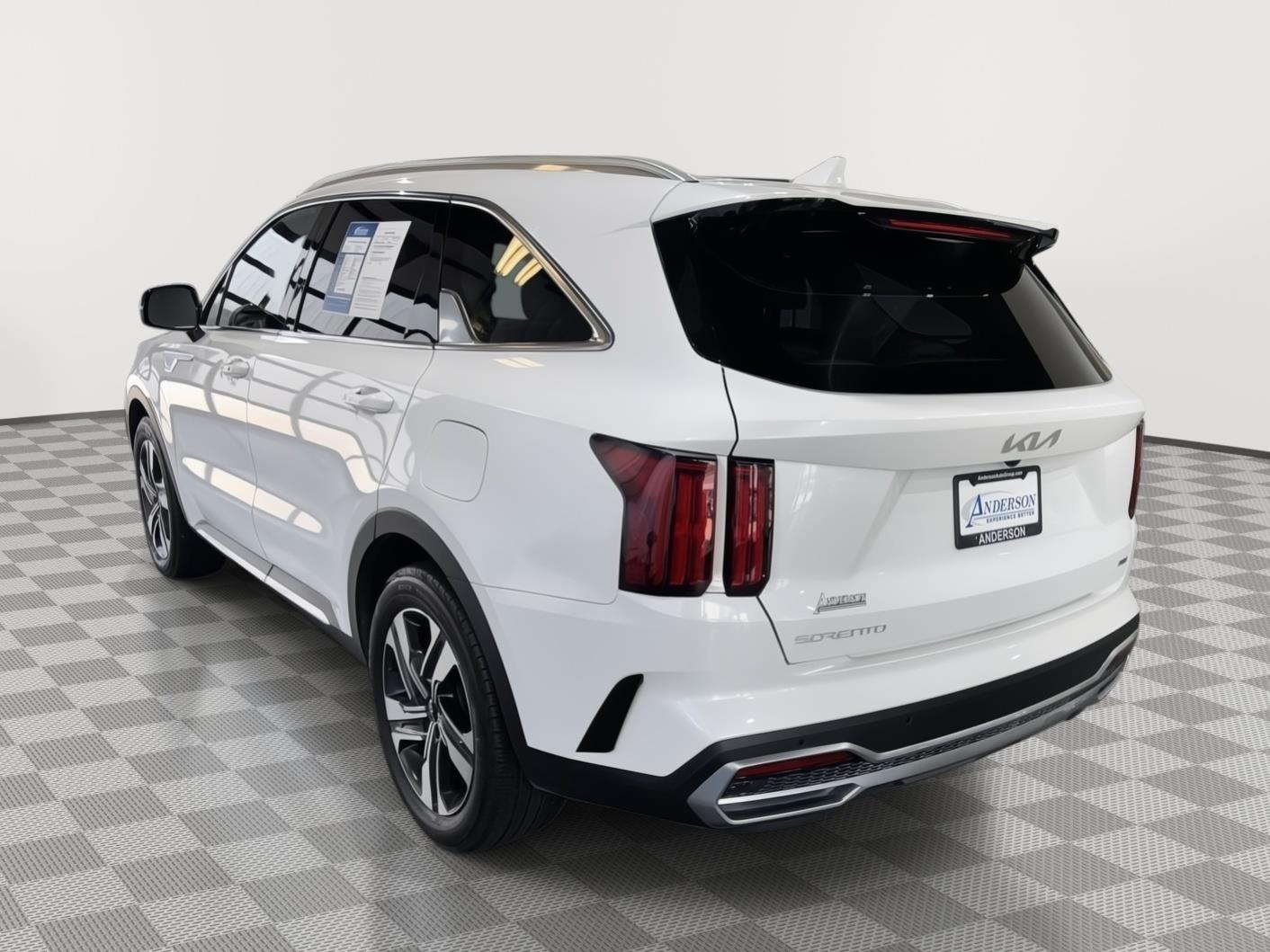 Vehicle photo 6