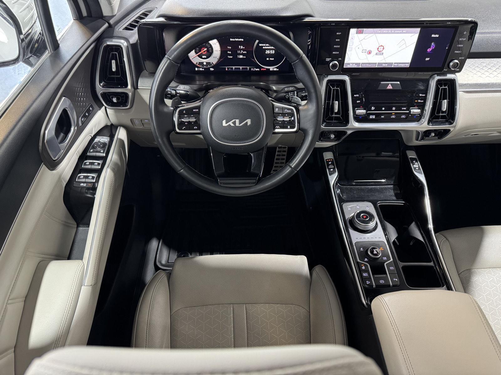 Vehicle photo 16