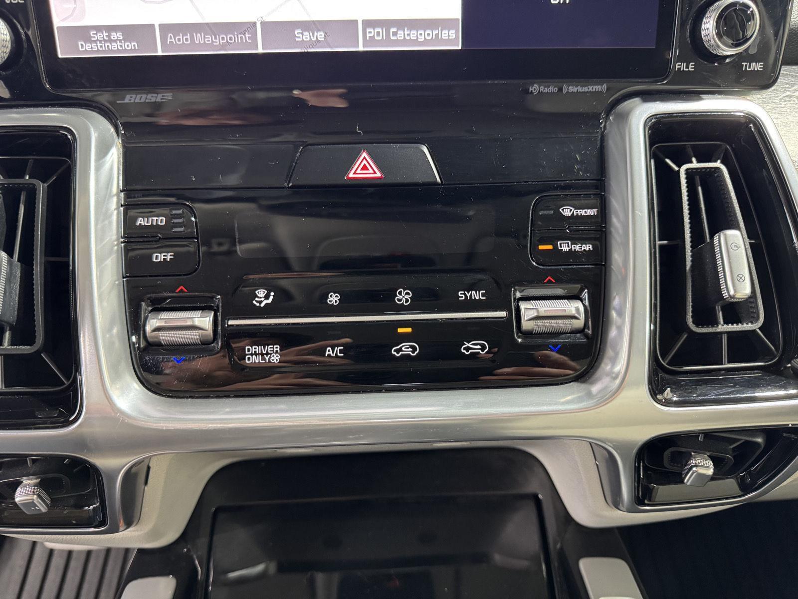 Vehicle photo 18