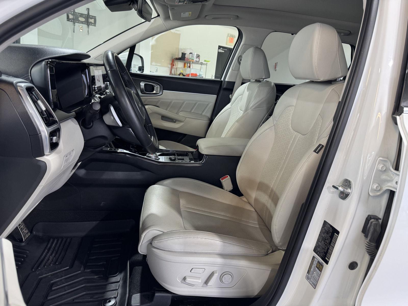 Vehicle photo 22