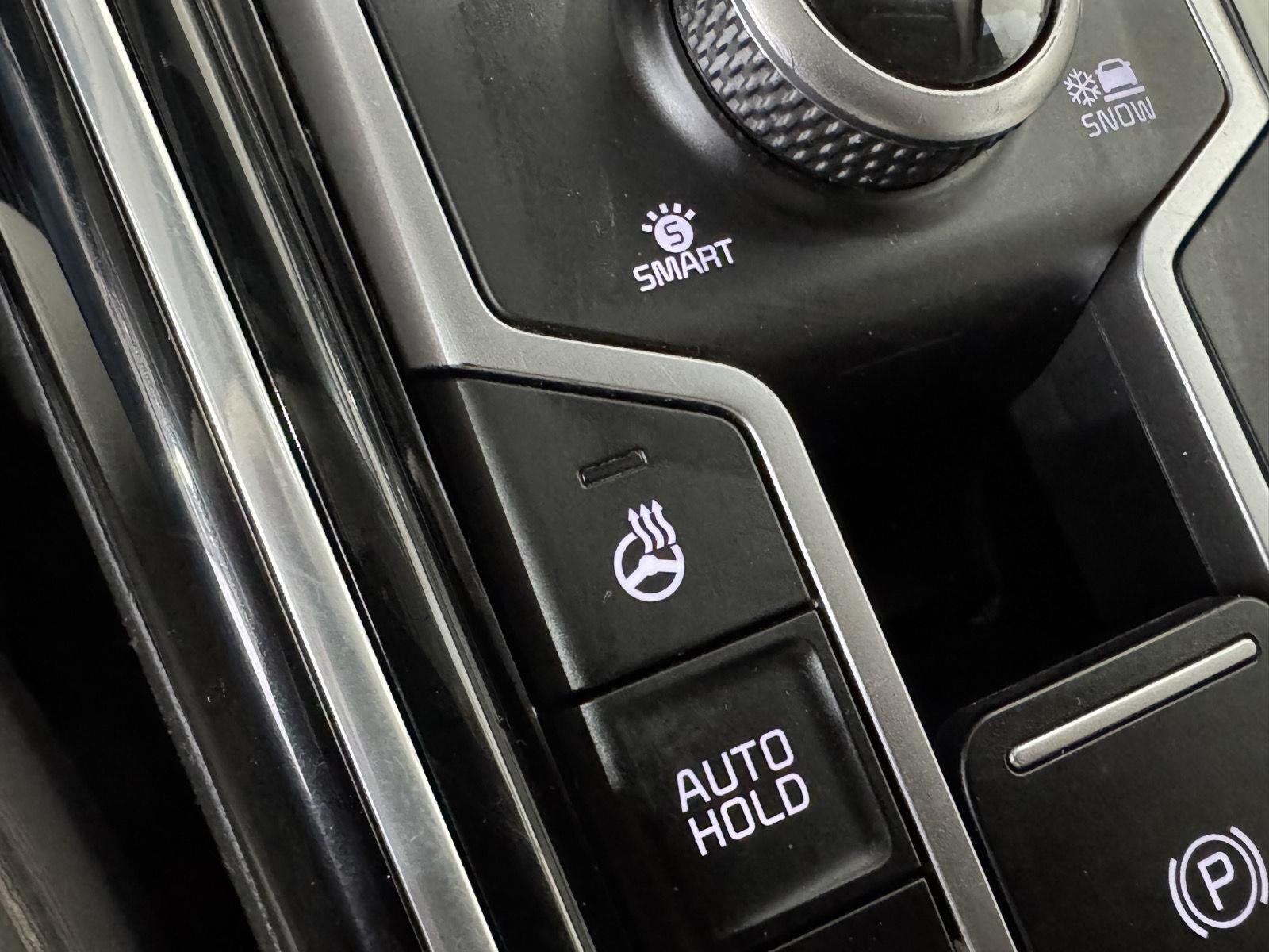 Vehicle photo 35