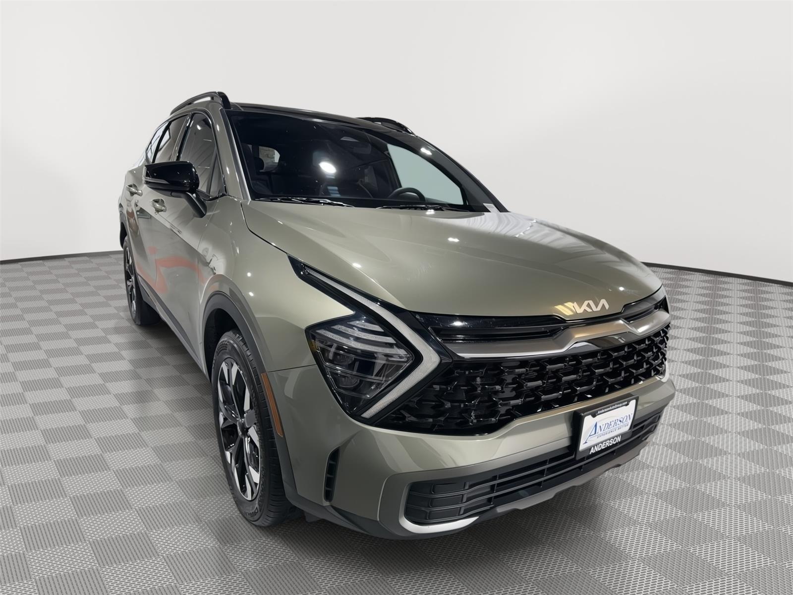Vehicle photo 5