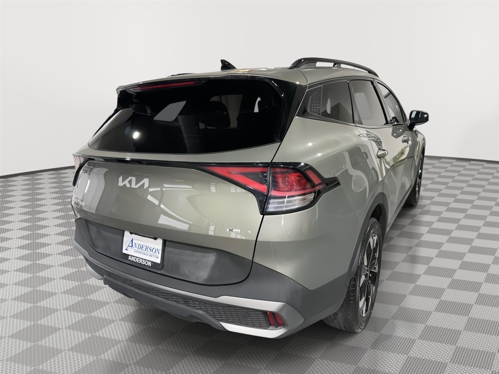 Vehicle photo 7