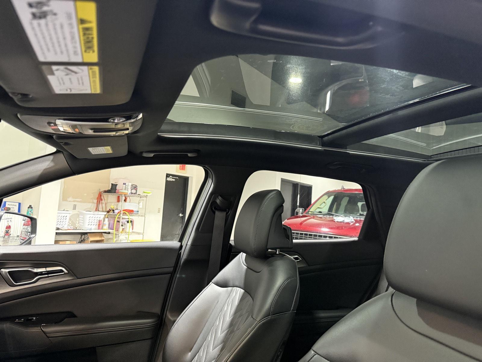 Vehicle photo 17