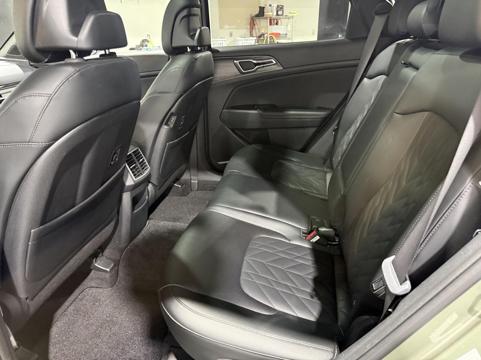 Vehicle photo 21