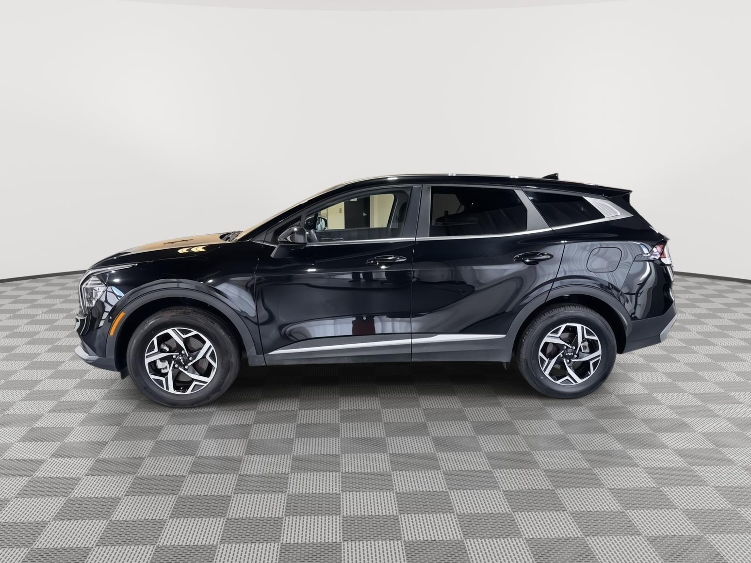 Used 2025 Kia Sportage LX with VIN KNDPUCDF6S7388994 for sale in Kansas City