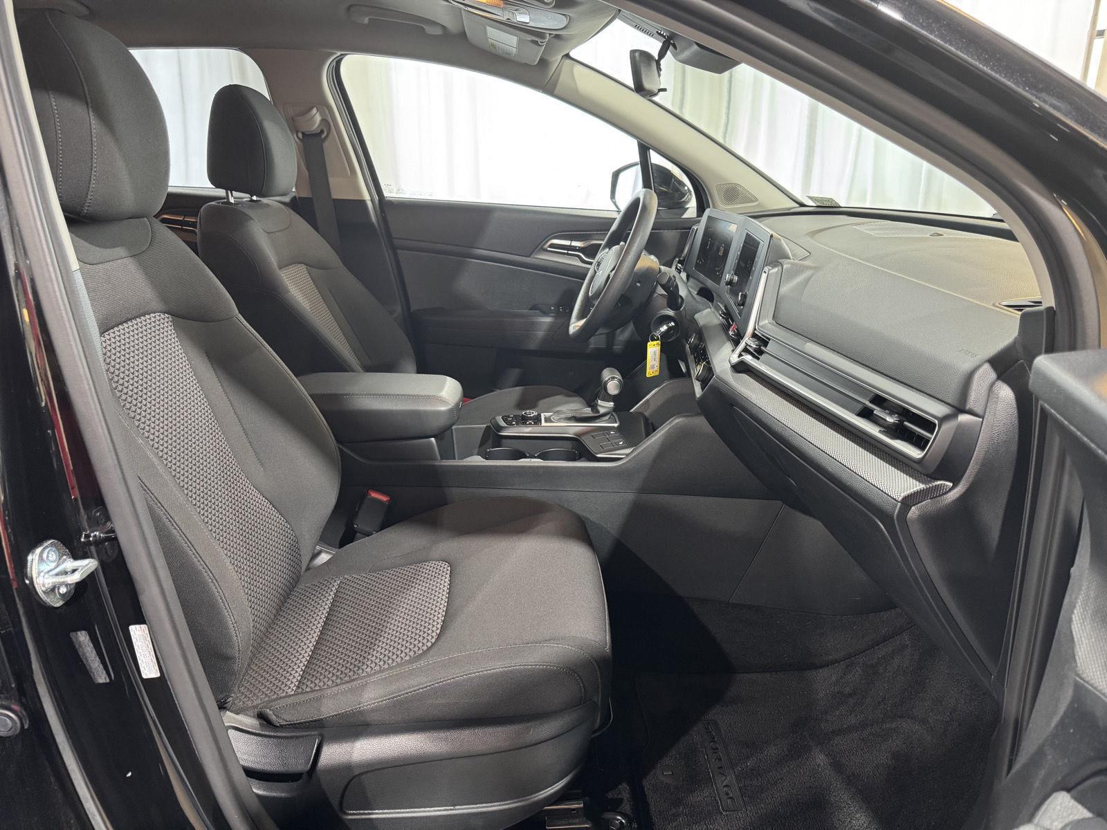 Vehicle photo 20