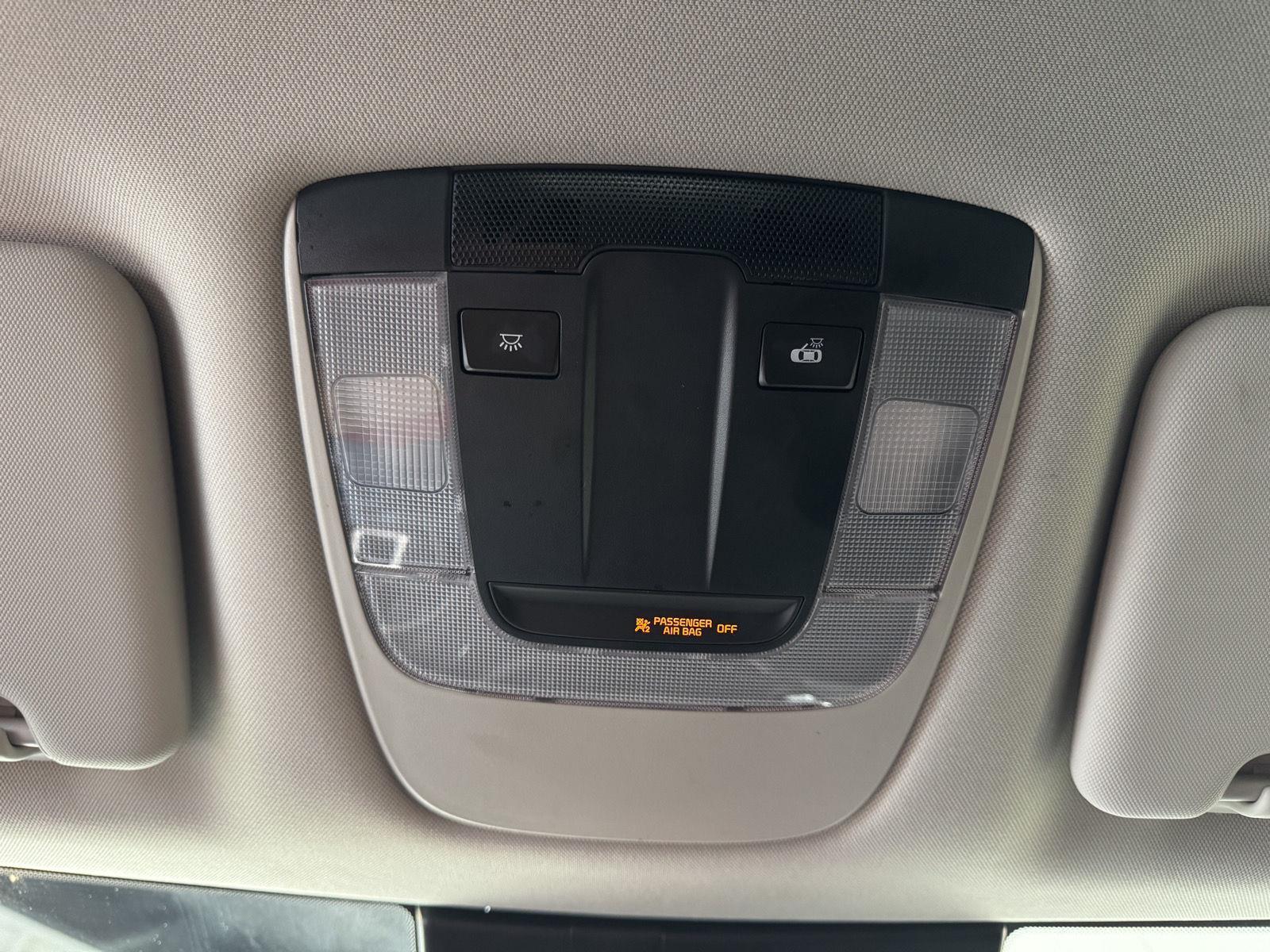 Vehicle photo 31