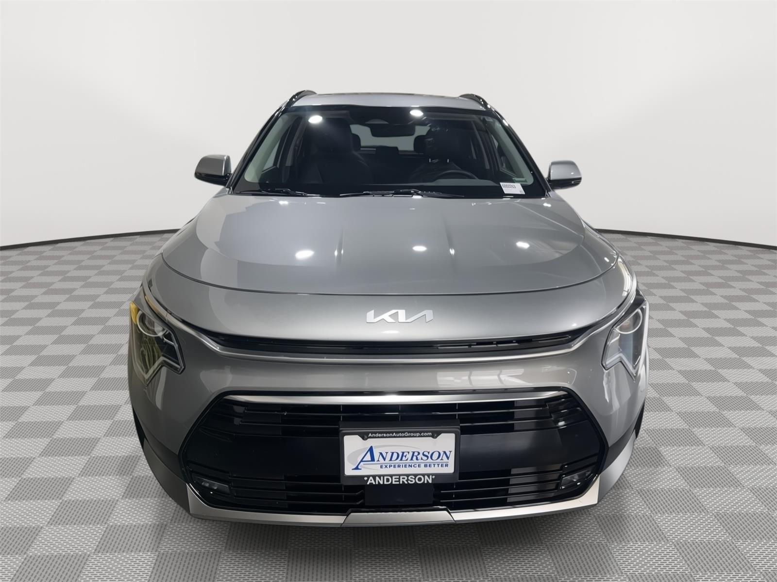 Vehicle photo 4